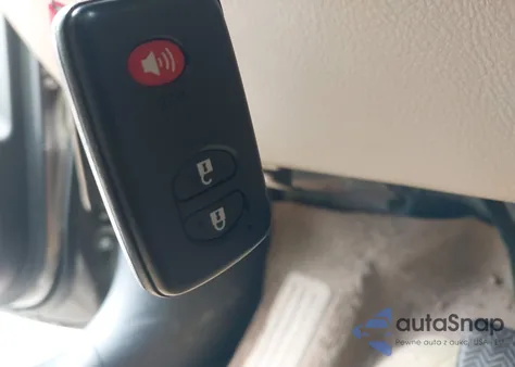 2010 Toyota Rav4 Limited z USA, uszkodzony, nr VIN 2T3DF4DV6AW027519